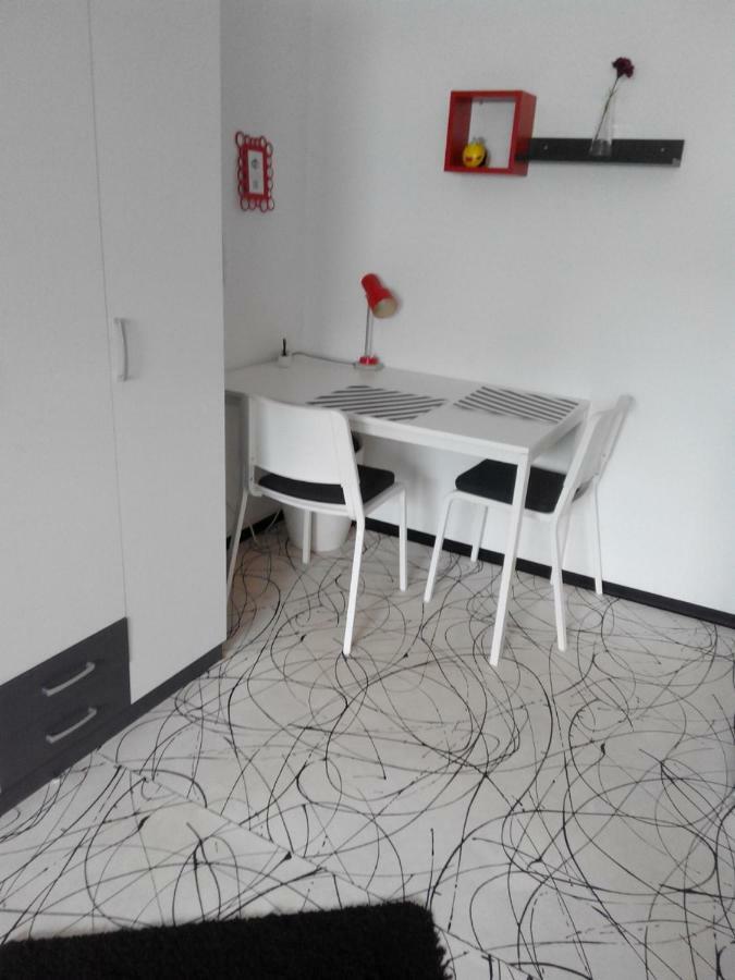Rooms Sobe Zg ซาเกร็บ ภายนอก รูปภาพ